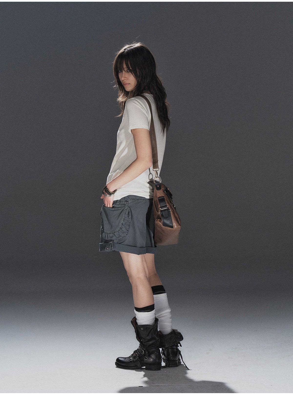 LAYERED DOUBLE V GRAPHIC TEE