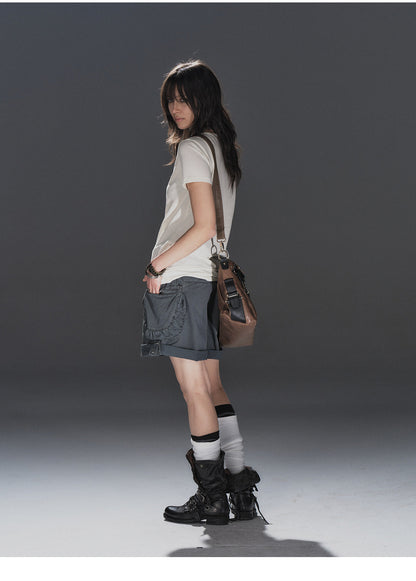LAYERED DOUBLE V GRAPHIC TEE