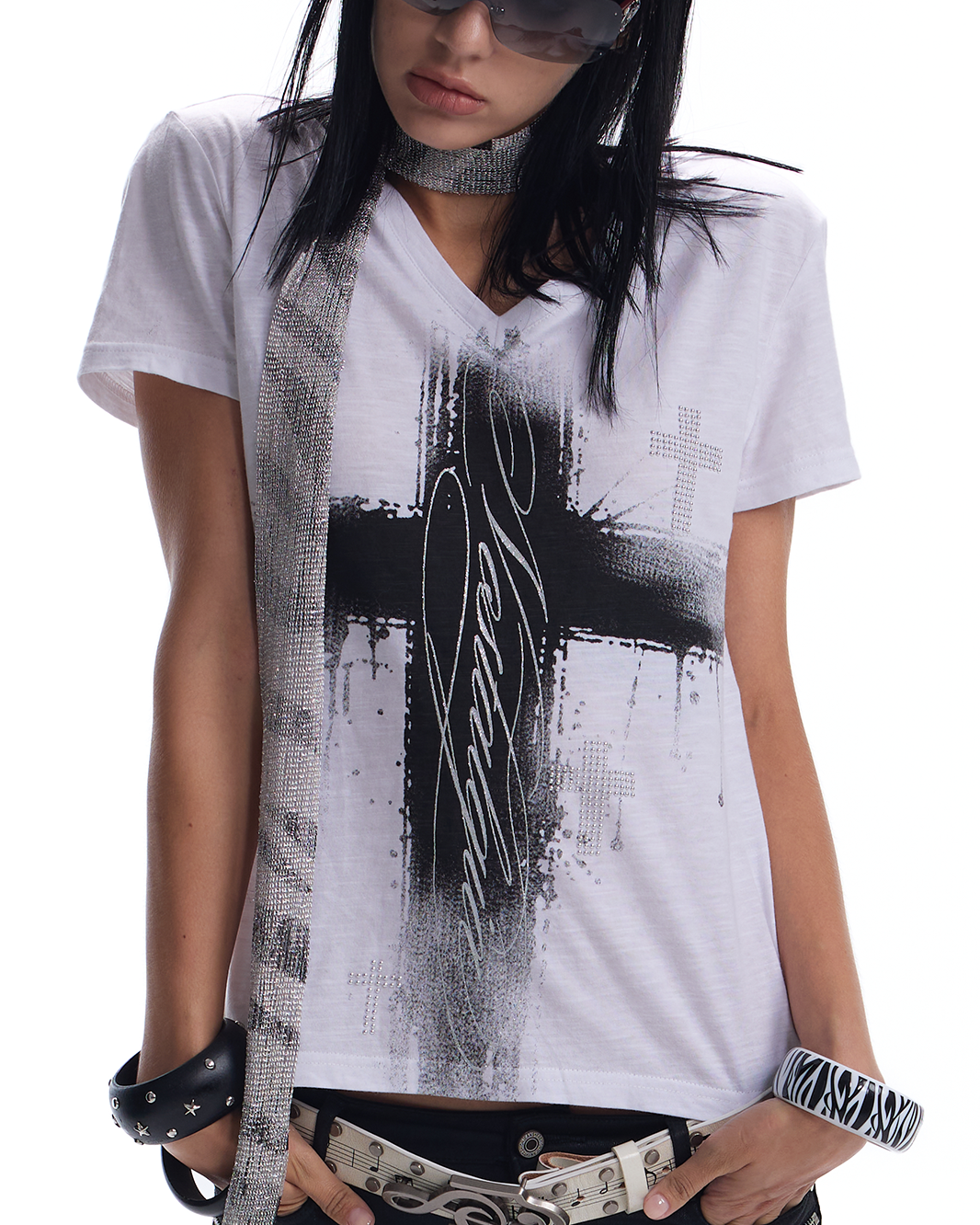 RHINESTONE FOIL V NECK TOP