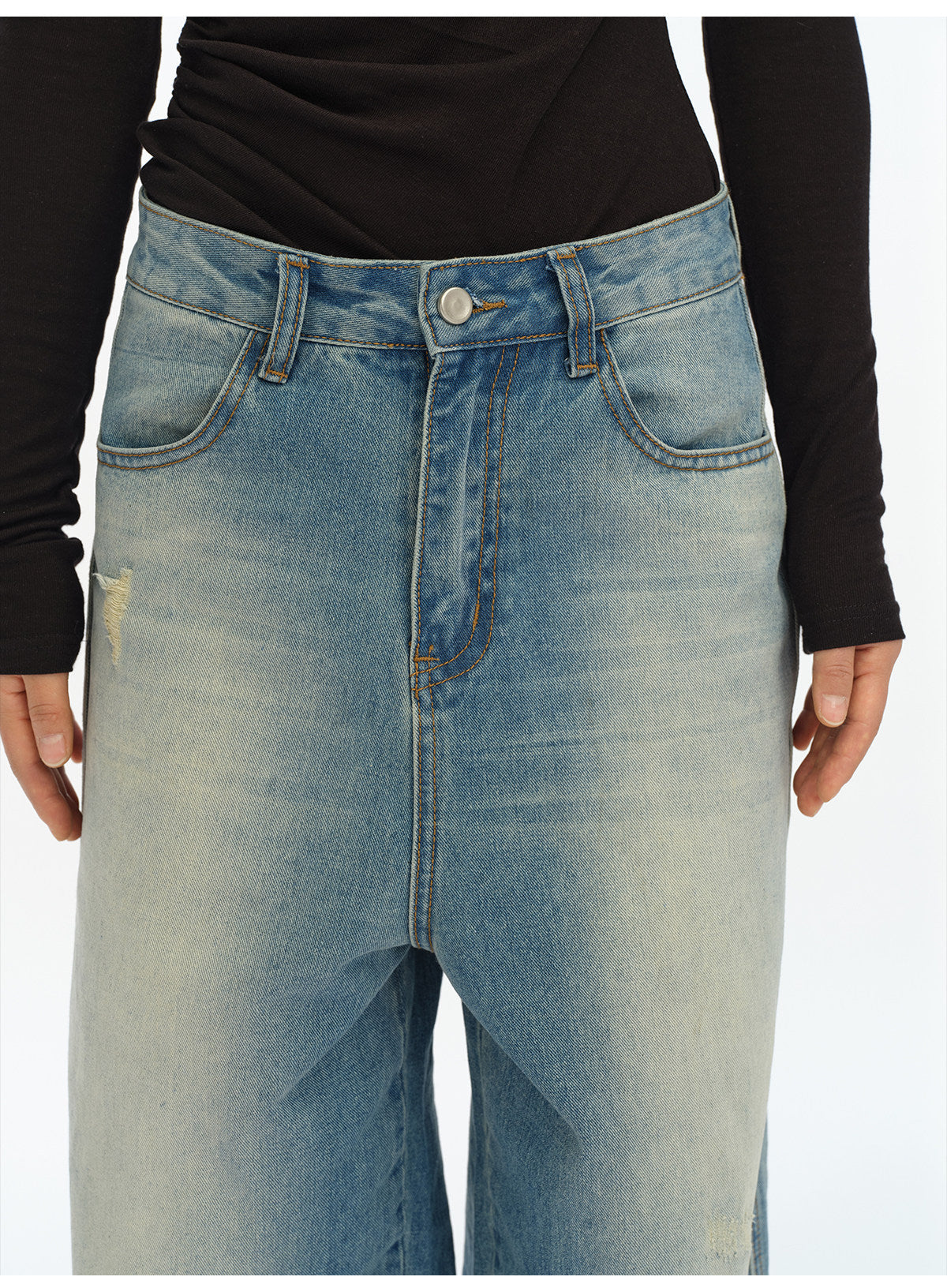 WASHED VANDALIZED STRAIGHT JEANS