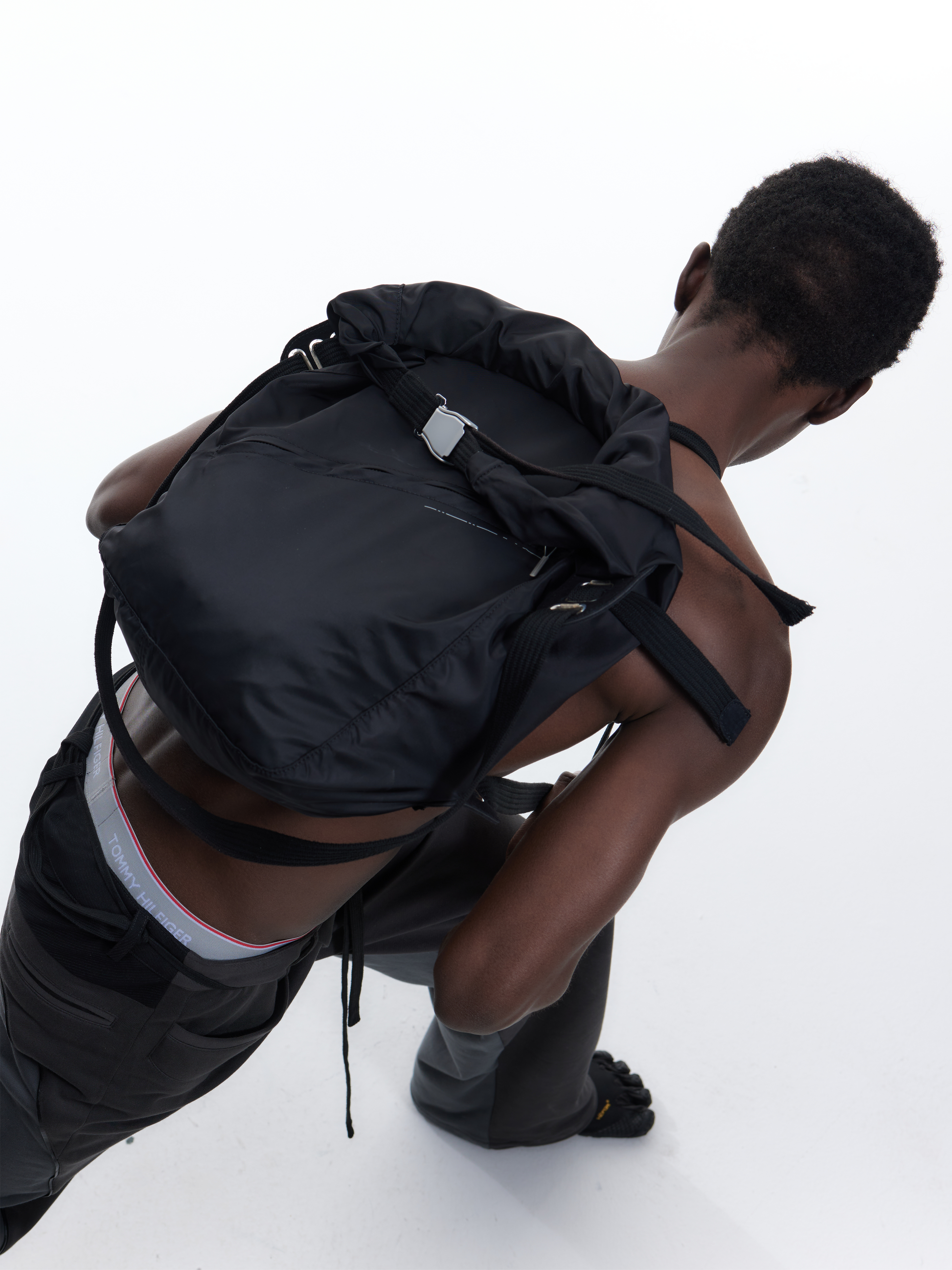 NYLON REVOLUTION MAGNETIC BAG