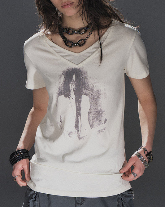 LAYERED DOUBLE V GRAPHIC TEE
