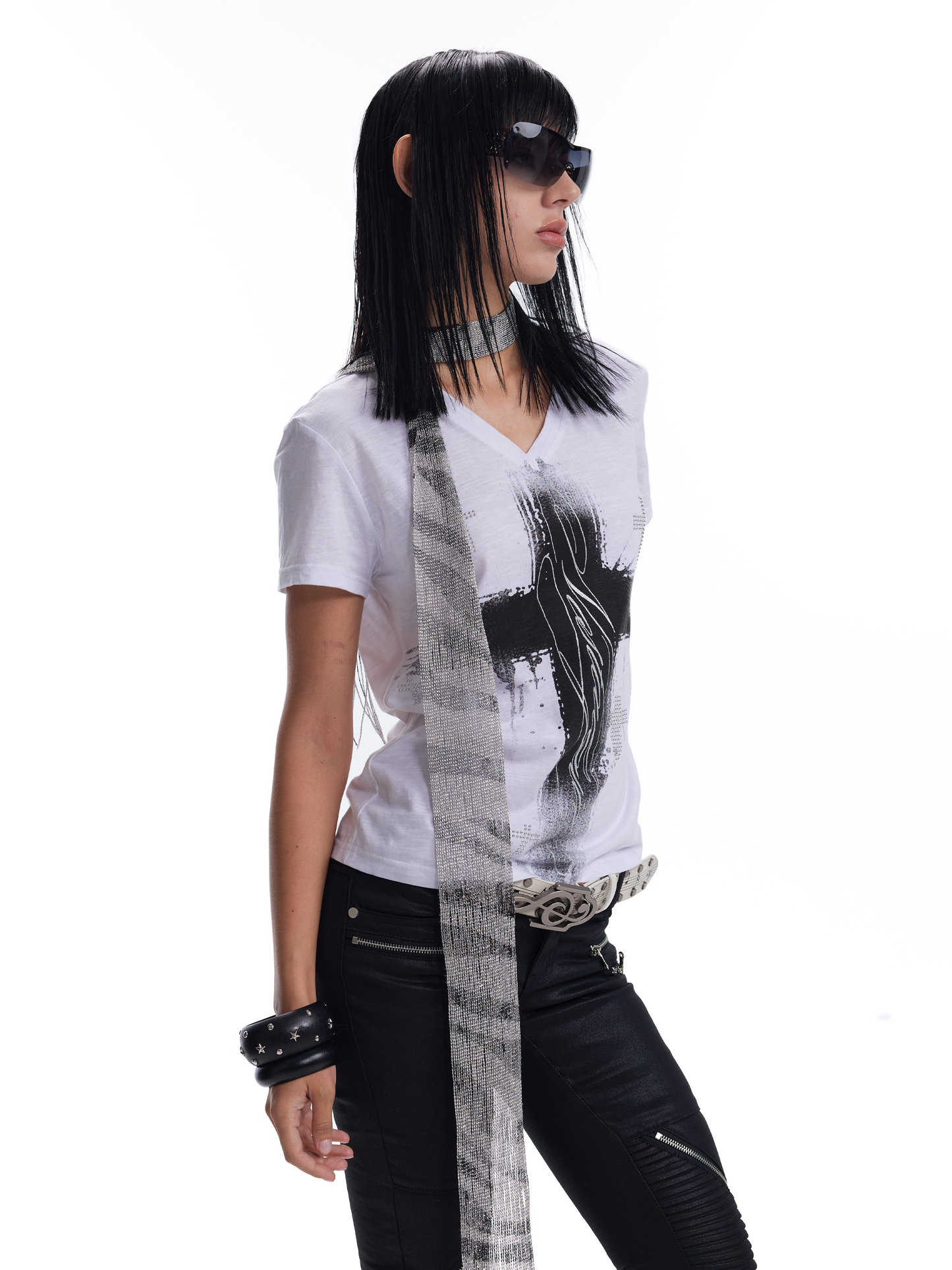 RHINESTONE FOIL V NECK TOP
