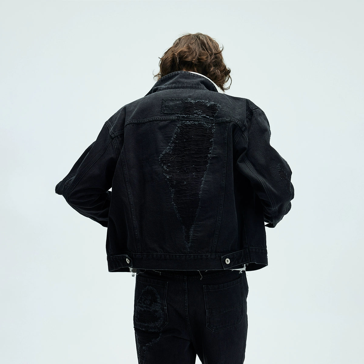 HEAVY WASH DISTRESSED DENIM JACKET