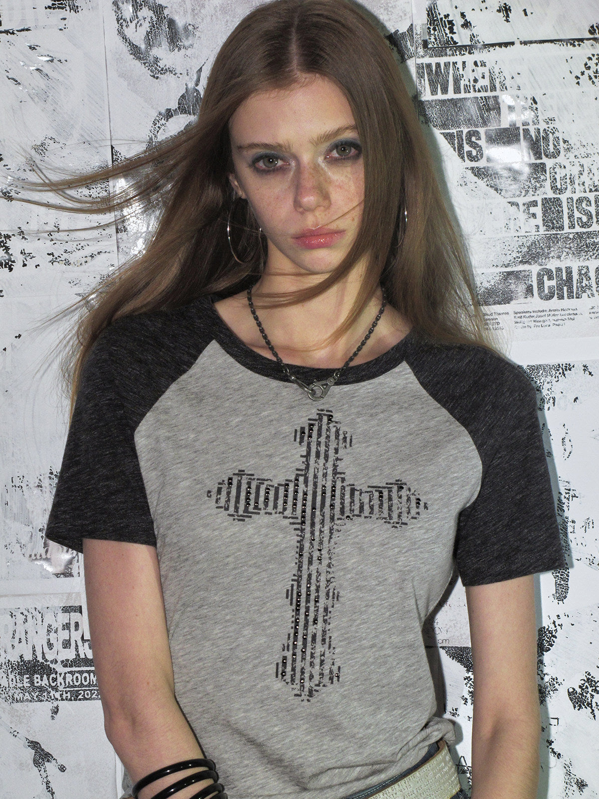 STUDDED CROSS RAGLAN TENCEL TEE