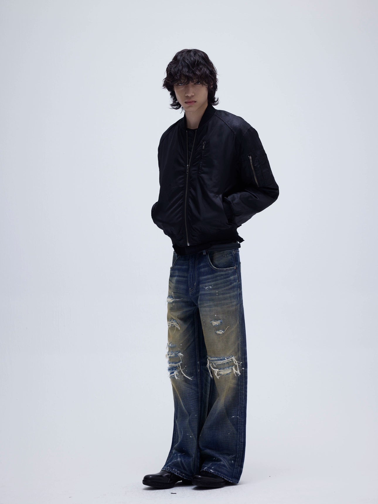 CLAY DYED DISTRESSED JEANS