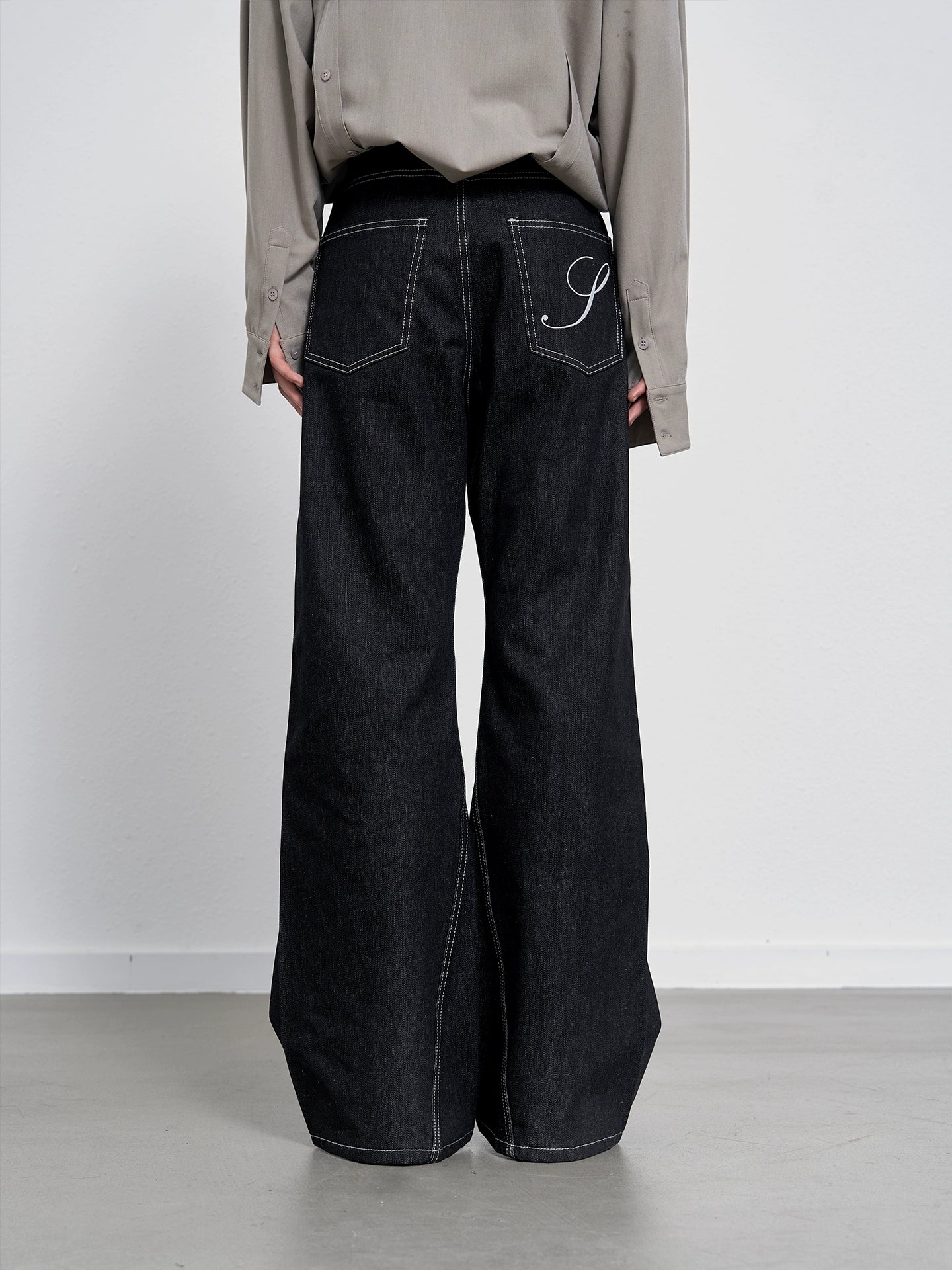 SLIM SLIT 14OZ BLACK DENIM