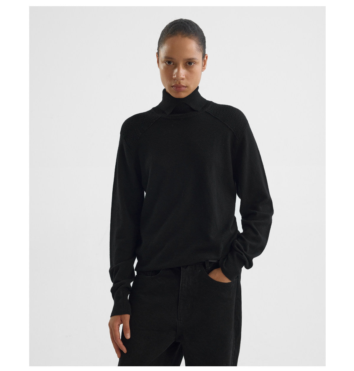 SCULPTURAL W NECK WOOL SWEATER